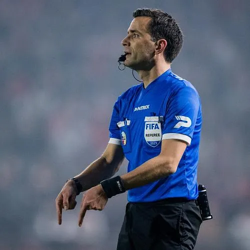 De Belgische Bond kiest voor Erik Lambrechts om het Clasico te leiden!