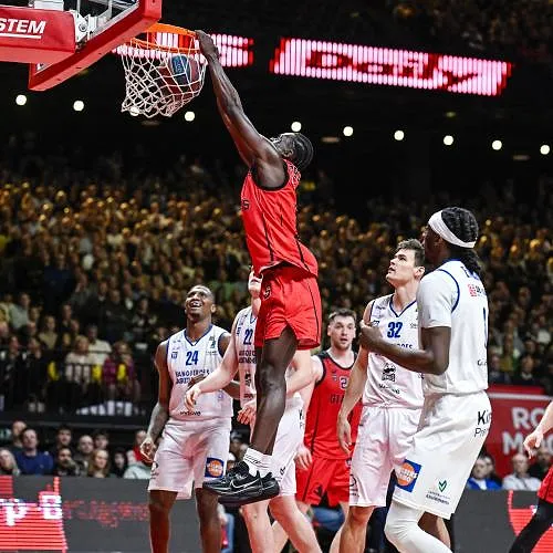 Giants vegen Mechelen van het parket en komen langsz Oostende