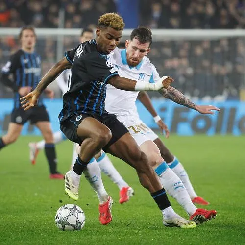 Mercato: Raphaël Onyedika op de radar van Wolfsburg!