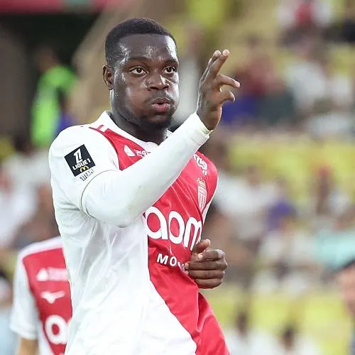 George Ilenikhena, ex-spits van Antwerp, verlaat Monaco voor meer dan 30 miljoen euro