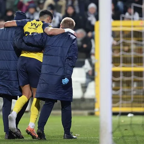 Khalaili en Scherpen geblesseerd: heenwedstrijd van de halve finale tegen Charleroi laat sporen na bij Union