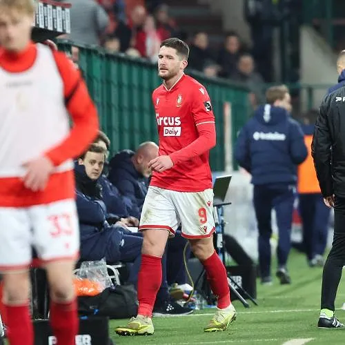 Thomas Henry op weg naar een vertrek bij Standard? “Als er een bod komt, zullen we het bekijken”, erkent Vincent Euvrard