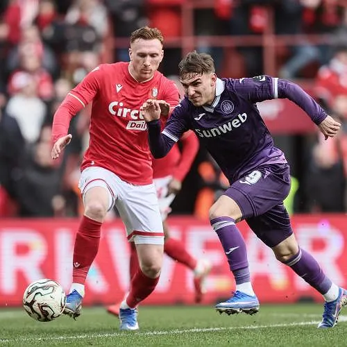 7 ploegen binnen 6 punten voor 3 plaatsen in Play-offs 1: dit is het programma van alle kandidaten!