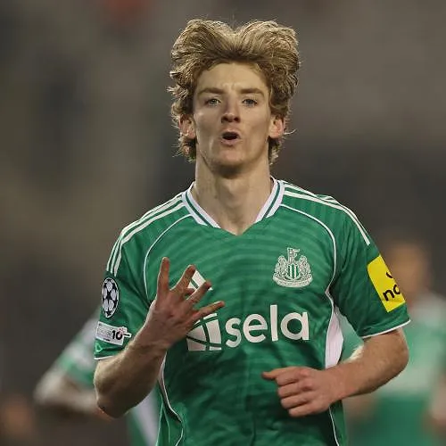 De ongelooflijke avond van Anthony Gordon: tweede speler ooit met vier goals in één helft in de Champions League