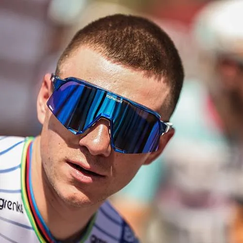 “Misschien wat overmoed”: Remco Evenepoel blikt terug op zijn inzinking in de UAE Tour