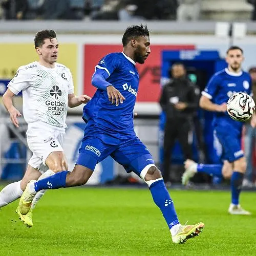 Dante Vanzeir en Cercle Brugge verrassen AA Gent (0-1), dat zich in nesten werkt voor de play-offs