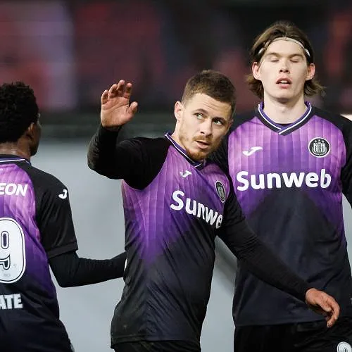Gedragen door een sterke Hazard herpakt Anderlecht zich tegen Zulte Waregem (2-4) en zet grote stap richting Play-offs