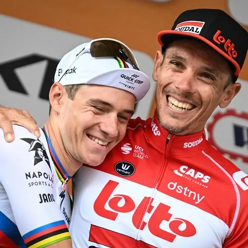 Philippe Gilbert over de afwezigheid van Remco in de Ronde: «Iedereen weet dat hij snel valt»