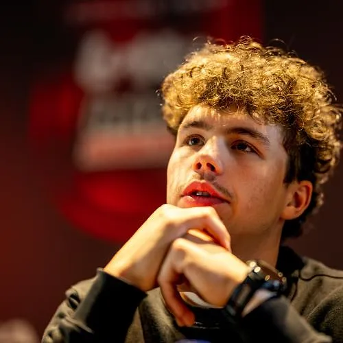 «Iedereen rijdt voor de winst»: Arnaud De Lie is niet bang van Van der Poel of Magnier