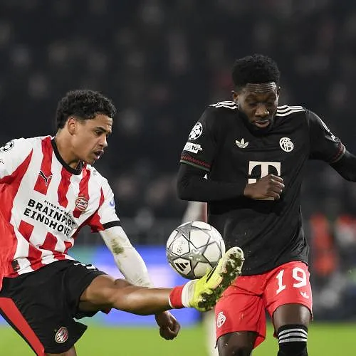 PSV verlengt contract van Belgische toptalent Noah Fernandez : « Ik beleef een droomseizoen »