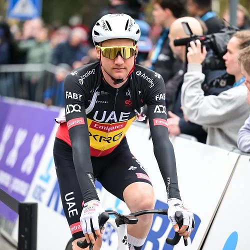 Tim Wellens geopereerd aan een sleutelbeenbreuk: « De klassiekers zijn voorbij nog voor ze begonnen zijn »