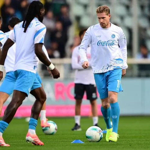 Kevin De Bruyne hervat groepstraining bij Napoli