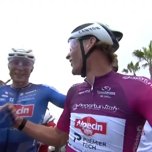 Mathieu van der Poel opnieuw winnaar in Tirreno-Adriatico: zijn reactie na de race!