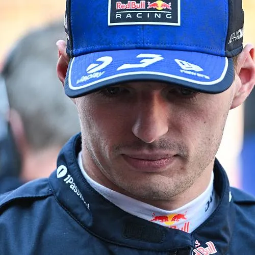 « Elke ronde is een strijd om te overleven » : Max Verstappen diep in de problemen in China
