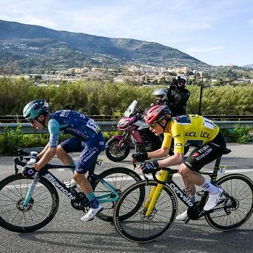 Parijs-Nice: Lenny Martinez klopt Jonas Vingegaard in de sprint in de slotrit, Deen wint eindklassement