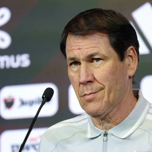 « Talent wacht niet op leeftijd » : Rudi Garcia verklaart selectie van Nathan De Cat