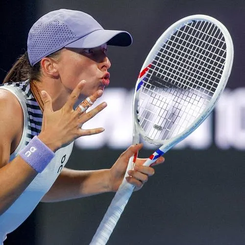 « Ik ben een beetje verloren » : een primeur sinds 2021 die sporen nalaat bij Iga Swiatek
