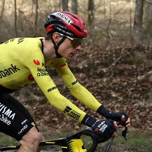 Jonas Vingegaard legt uit waarom hij na de val van Remco Evenepoel niet voor de overwinning is gegaan!