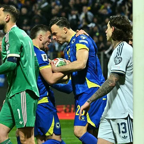 WK-barrages: Italië uitgeschakeld na strafschoppen tegen Bosnië; Turkije, Tsjechië en Zweden wel naar het WK