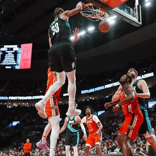 Thunder en Mitchell overklassen Lakers, Camara goed voor 23 punten tegen de Pelicans