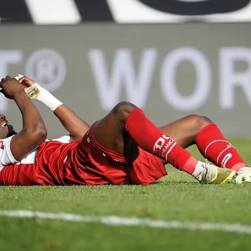 We hebben dé misser van het jaar: Opoku (Zulte Waregem) laat gouden kans op drie punten liggen