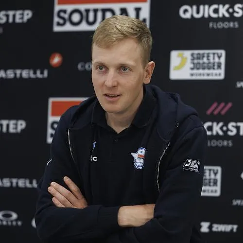 Verrassing: Tim Merlier verschijnt aan de start van Parijs-Roubaix!