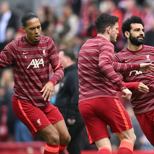 “Jullie vertrekken als legendes”: Het eerbetoon van Virgil van Dijk aan Salah en Robertson