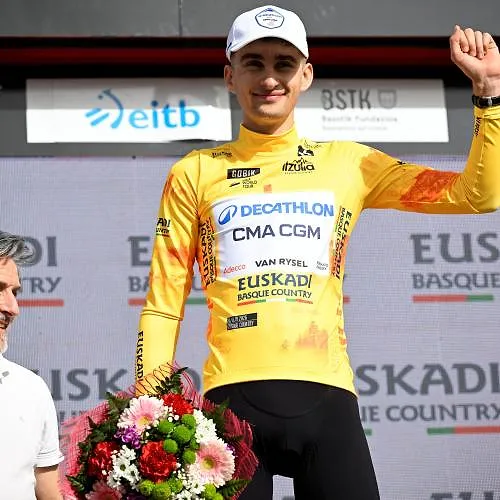 Onstuitbaar: Derde ritzege van de week voor Paul Seixas in het Baskenland!