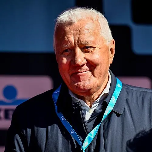 “Een volbloed spaart zich niet”: Patrick Lefevere analyseert duel Pogacar-Van der Poel voor Parijs-Roubaix