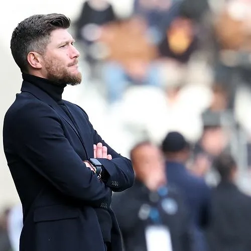 « Gebrek aan nederigheid » : Pocognoli boos na zware nederlaag van Monaco bij Paris FC