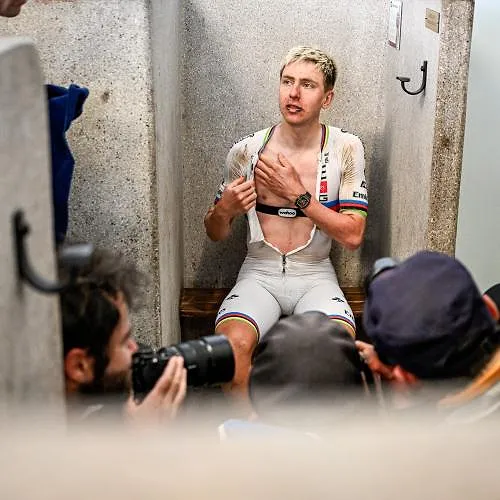 Parijs-Roubaix: « Ik heb enkele krachten moeten verspillen » – Tadej Pogacar reageert op tweede plaats