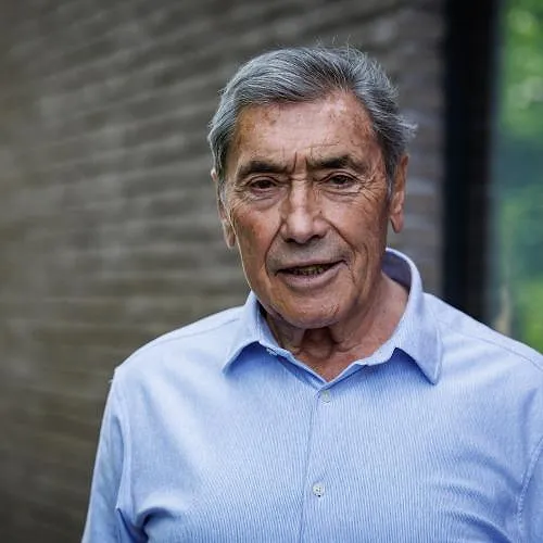 “Het gaat goed met hem”: goed nieuws voor Eddy Merckx na zijn operatie