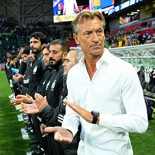 WK-deelnemer neemt ontslag van bondscoach aan de vooravond van het toernooi!