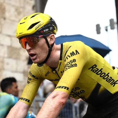 Amstel Gold Race: Matteo Jorgenson loopt sleutelbeenbreuk op na val