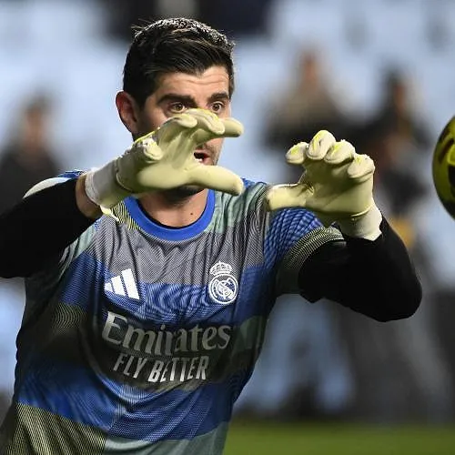 Thibaut Courtois is terug op het trainingsveld bij Real Madrid!