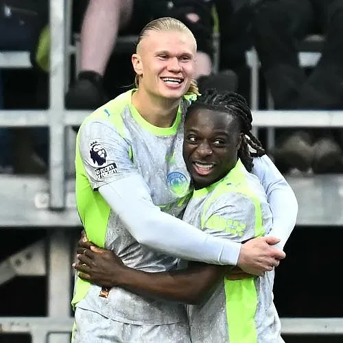 Manchester City pakt de leiding in de Premier League en veroordeelt Burnley officieel tot degradatie