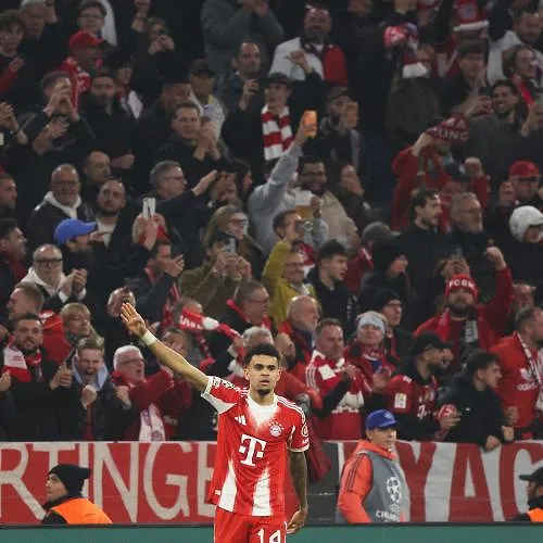 Bayern München krijgt boete van UEFA maar kan tegen PSG voor vol stadion spelen