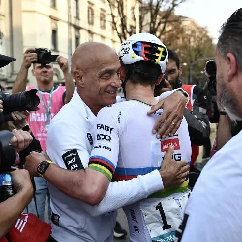 Gianetti looft prestatie van Seixas, maar Pogacar is «gemotiveerd en klaar om te strijden» in Luik-Bastenaken-Luik