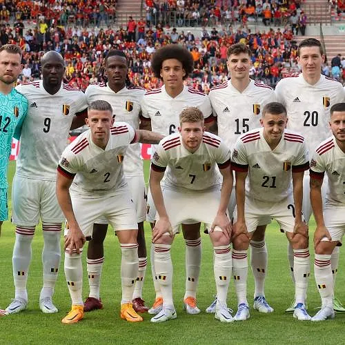 “Ik voelde me op dat moment duidelijk geviseerd”: Vertonghen blikt terug op clash met Hazard