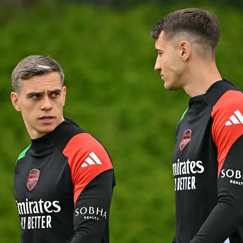 Leandro Trossard in de basis tegen Atlético Madrid? Spaanse media denken van wel