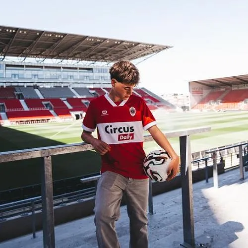 Mooie verrassing bij Antwerp: club biedt eerste profcontract aan kapitein van de U15