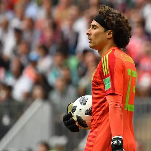 De legende van Mexico en voormalig doelman van Standard, Guillermo Ochoa, zal deelnemen aan zijn zesde WK!