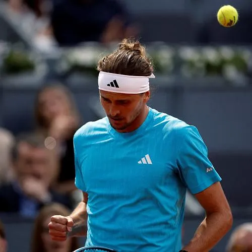 ATP Madrid: Alexander Zverev verslaat Flavio Cobolli en treft Alexander Blockx in de halve finale