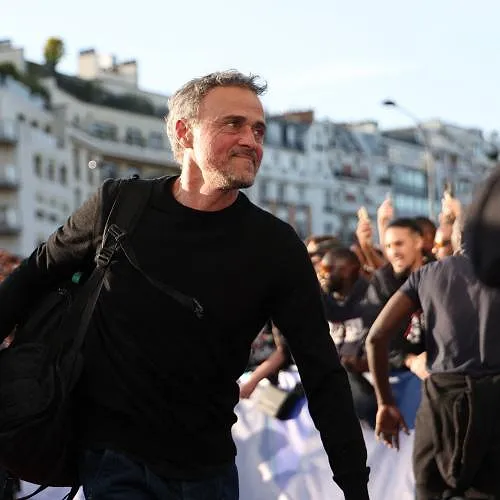 «Als het een klote-mening is, hoef je die niet te respecteren»: Luis Enrique haalt uit naar critici