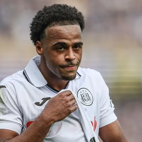 Ilay Camara haalt uit naar de Belgische voetbalbond: «Niemand heeft geprobeerd me te overtuigen om voor België te spelen»