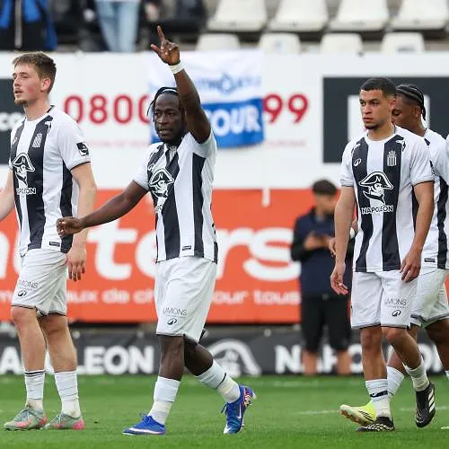 Pro League: Charleroi boekt zege tegen Genk en mengt zich opnieuw in de Europese strijd (2-0)
