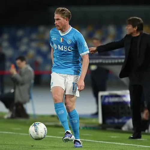 «Kevin speelde een propere partij»: Antonio Conte neemt het op voor Kevin De Bruyne