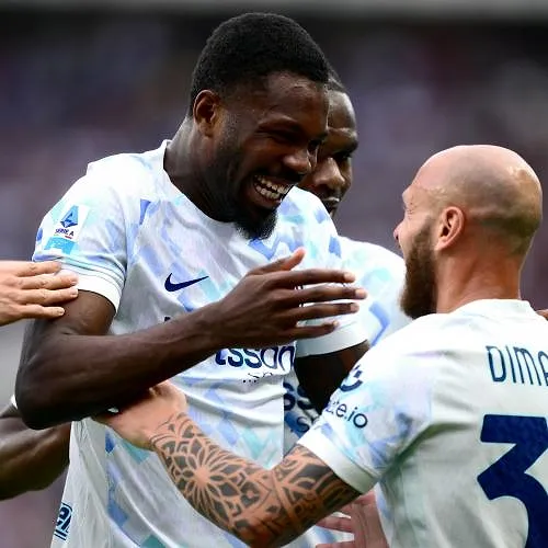 Inter Milaan is kampioen van de Serie A na zege tegen Parma (2-0)!