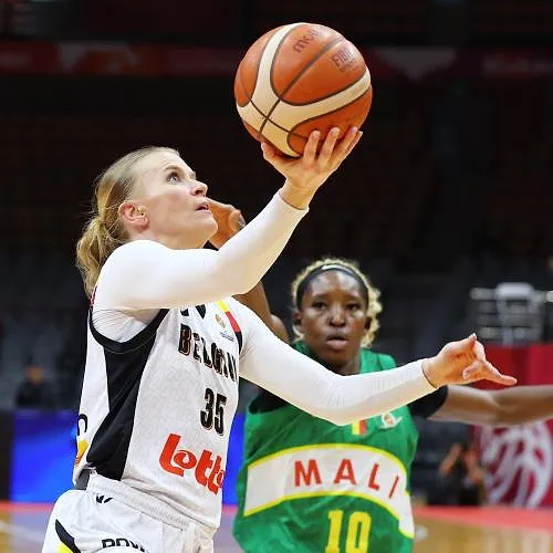 Julie Vanloo moet vertrekken bij de Los Angeles Sparks