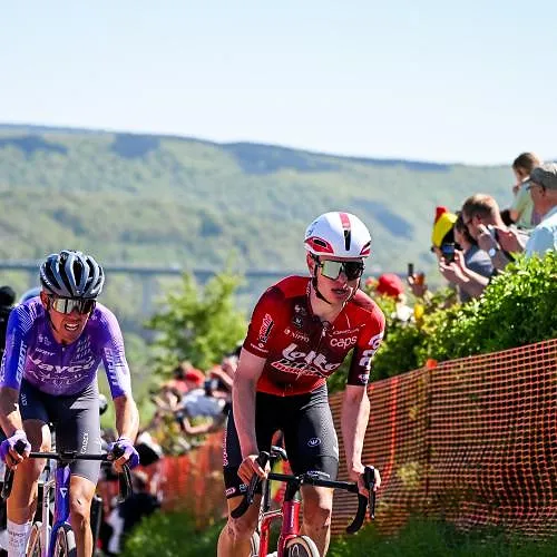 Giro : Lotto-Intermarché trekt met Arnaud De Lie en Lennert Van Eetvelt naar Grande Partenza
